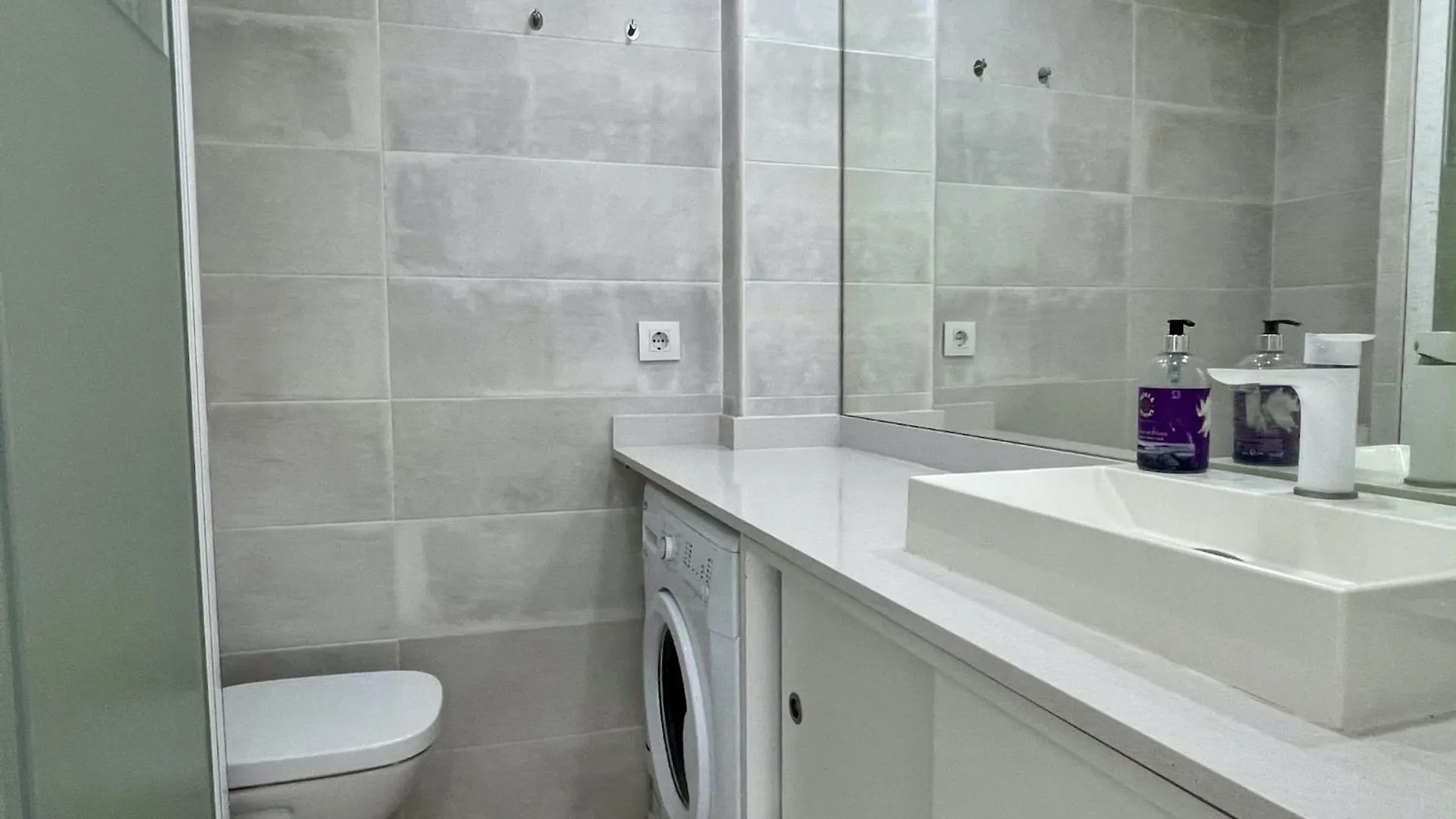 Catalonia 1-7 Apartment أولاستارتيت 0*,