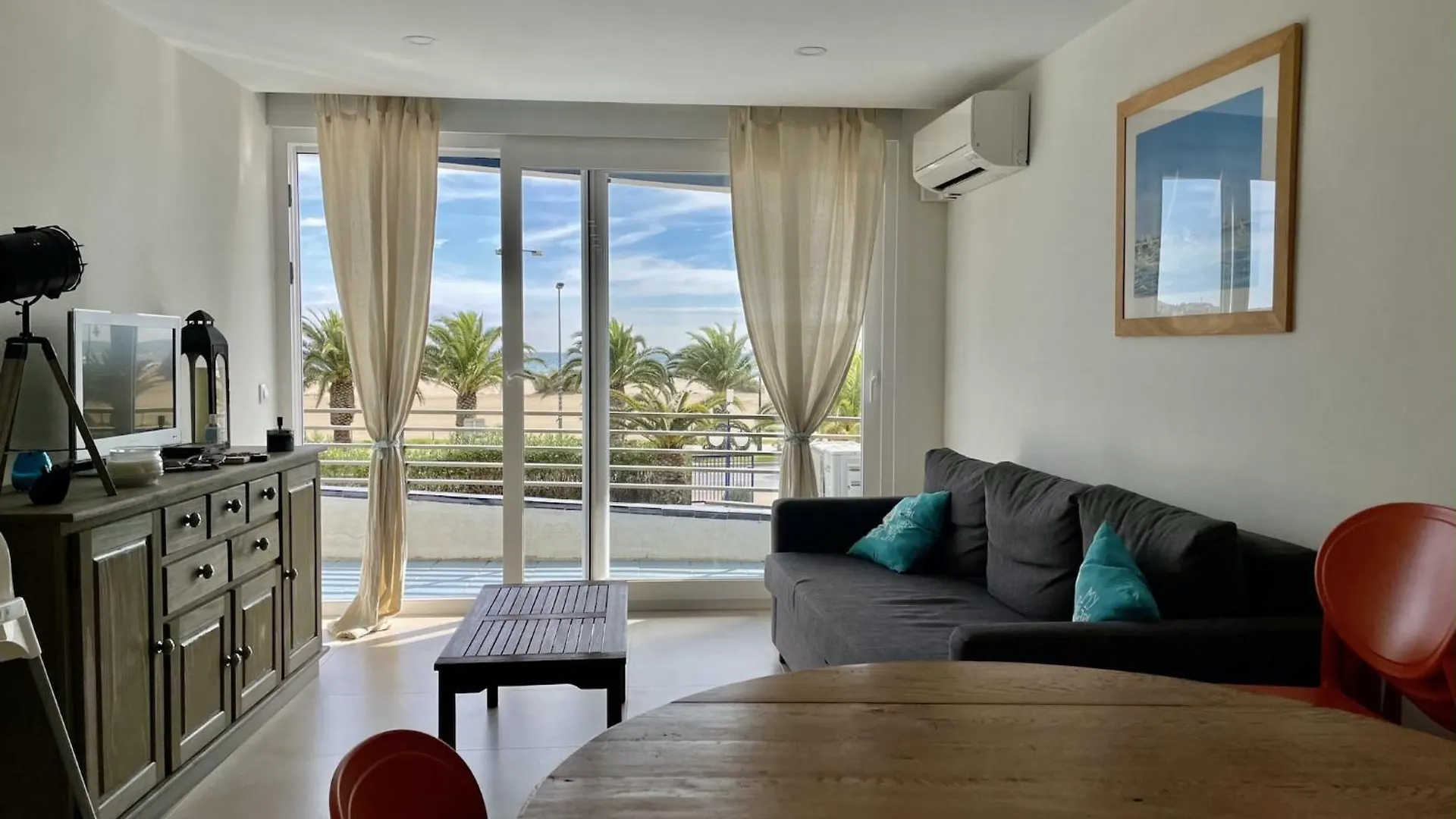 Catalonia 1-7 Apartment أولاستارتيت 0*,  إسبانيا